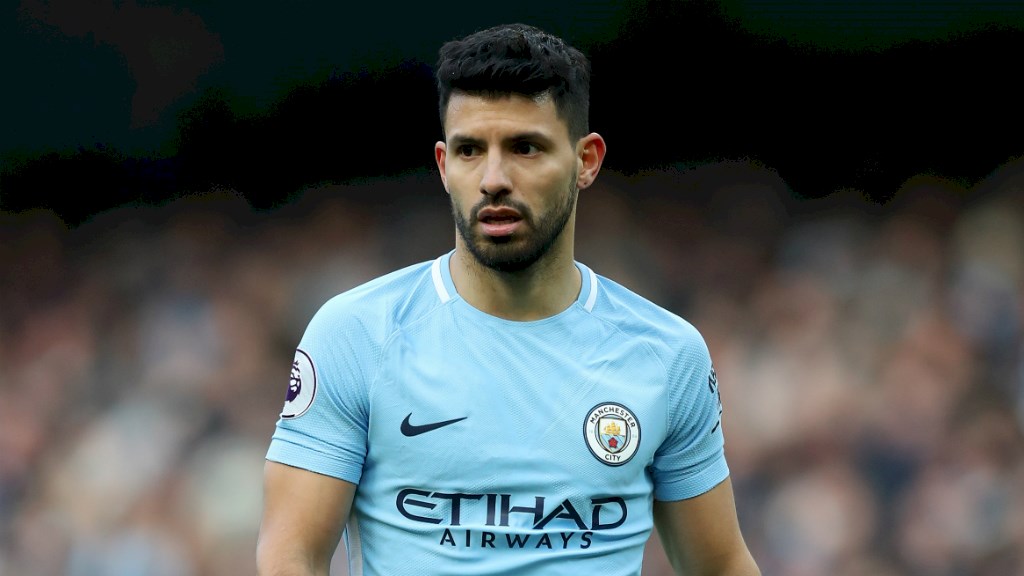 Striker Argentina Aguero Jalani Operasi Lutut